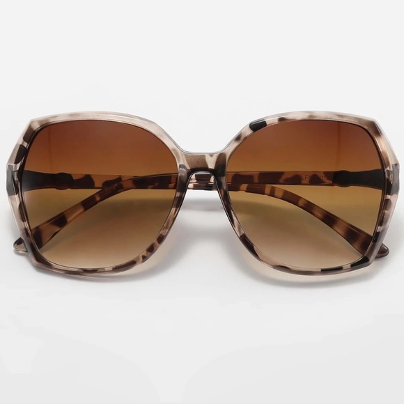 Tortoise Shell Sunglasses with Case - Picture 3 of 6